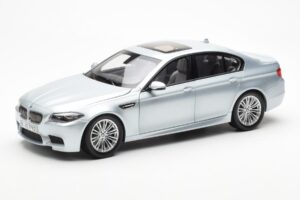 BMW M5 F10 Silverstone Prata Paragon 1:18 80432186353