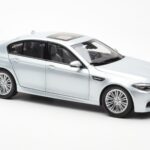 BMW M5 F10 Silverstone Prata Paragon 1:18 80432186353 - image 6 of 8