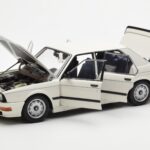 BMW M535i E28 Alpine Branco AUTOart 1:18 - image 2 of 10