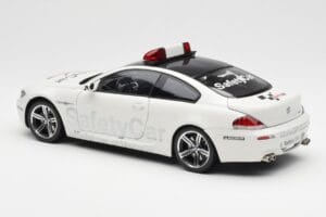 BMW M6 E63 MotoGP Safety Car 2006 Kyosho 1:18 08707GPB Metal - imagem 7 de 8