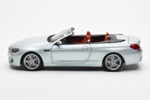BMW M6 F12 Cabriolet Silverstone Prata II Paragon 1:18 80432253656 Metal - imagem 4 de 8