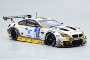 BMW M6 GT3 Rowe Racing #98 A. Graf / R. Westbrook / N. Catsburg / N. Paltalla 24 Hours of Nurburgring 2016 Minichamps 1:18 15 - imagem 4 de 6
