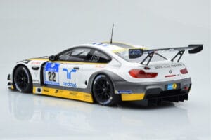 BMW M6 GT3 Rowe Racing #98 A. Graf / R. Westbrook / N. Catsburg / N. Paltalla 24 Hours of Nurburgring 2016 Minichamps 1:18 15 - imagem 5 de 6