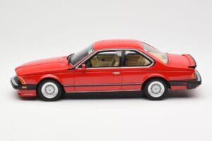 BMW M635 CSi E24 Henna Vermelho Otto 1:18 OT1018 Resina - imagem 3 de 6