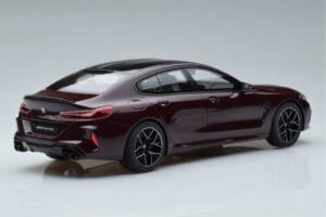 BMW M8 F93 Competition Gran Coupe Ametrina Metálico GT Spirit 1:18 GT285 Resina - imagem 2 de 6