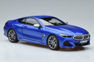 BMW M850i G15 Azul Metálico Norev 1:18 183286 Metal - imagem 5 de 7