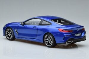 BMW M850i G15 Azul Metálico Norev 1:18 183286 Metal - imagem 6 de 7