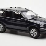 BMW X5 4.4i E53 Azul Escuro Kyosho 1:18 - image 6 of 8