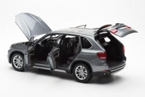 BMW X5 F15 Space Cinzento Paragon 1:18 80432318988 Metal - imagem 5 de 8