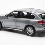 BMW X5 F15 Space Cinzento Paragon 1:18 - image 7 of 8