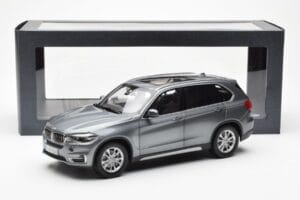 BMW X5 F15 Space Cinzento Paragon 1:18 80432318988 Metal - imagem 8 de 8