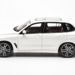 BMW X5 G05 Branco Paragon 1:18 - image 4 of 8