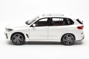 BMW X5 G05 Branco Paragon 1:18 80432450996 Metal - imagem 4 de 8