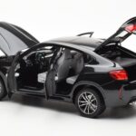 BMW X6 M F86 Sapphire Preto Metallic Norev 1:18 - image 5 of 8