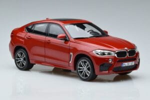 BMW X6M F86 Vermelho Norev 1:18 183242 Metal - imagem 5 de 7