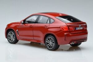 BMW X6M F86 Vermelho Norev 1:18 183242 Metal - imagem 6 de 7