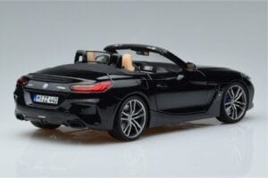 BMW Z4 G29 Preto Metálico Norev 1:18 183272 Metal - imagem 3 de 7