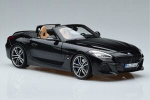 BMW Z4 G29 Preto Metálico Norev 1:18 183272 Metal - imagem 5 de 7
