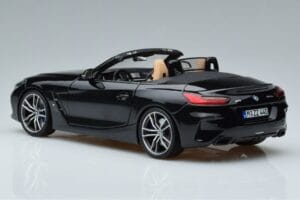 BMW Z4 G29 Preto Metálico Norev 1:18 183272 Metal - imagem 6 de 7