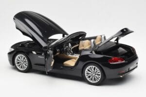 BMW Z4 E89 Spider Preto Metálico Kyosho 1:18 08771BK Metal - imagem 6 de 9