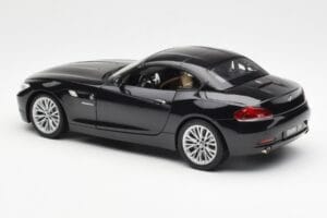 BMW Z4 E89 Spider Preto Metálico Kyosho 1:18 08771BK Metal - imagem 8 de 9