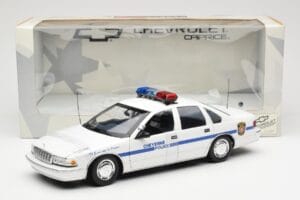 Chevrolet Caprice Cheyenne Polícia UT Models 1:18 21025 Metal - imagem 6 de 6
