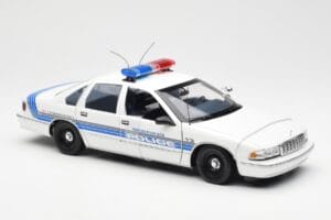 Chevrolet Caprice Sebring Polícia UT Models 1:18 21029 Metal - imagem 4 de 6