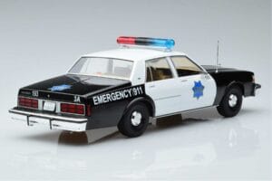 Chevrolet Caprice San Francisco Police Department MCG 1:18 MCG18389 Metal - imagem 2 de 6