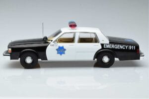 Chevrolet Caprice San Francisco Police Department MCG 1:18 MCG18389 Metal - imagem 3 de 6