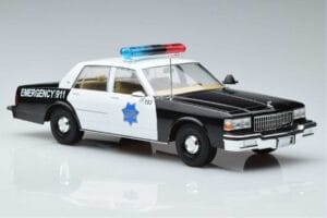 Chevrolet Caprice San Francisco Police Department MCG 1:18 MCG18389 Metal - imagem 4 de 6
