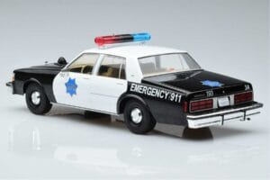 Chevrolet Caprice San Francisco Police Department MCG 1:18 MCG18389 Metal - imagem 5 de 6