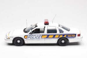 Chevrolet Caprice Watkins Glen Polícia UT Models 1:18 21028 Metal - imagem 3 de 6
