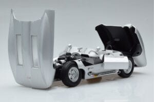 Chevrolet Corvette C1 Stingray Concept AUTOart 1:18 71000 Metal - imagem 2 de 8