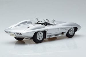 Chevrolet Corvette C1 Stingray Concept AUTOart 1:18 71000 Metal - imagem 3 de 8