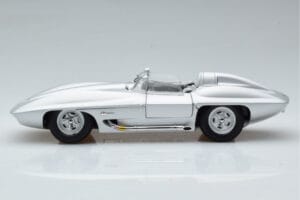 Chevrolet Corvette C1 Stingray Concept AUTOart 1:18 71000 Metal - imagem 5 de 8