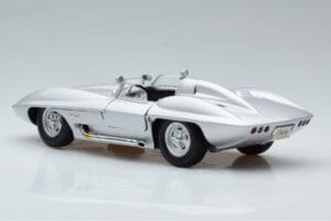 Chevrolet Corvette C1 Stingray Concept AUTOart 1:18 71000 Metal - imagem 7 de 8