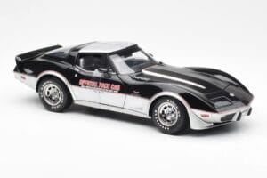 Chevrolet Corvette C3 Pace Car Indianapolis 500 1978 UT Models 1:18 21070 Metal - imagem 4 de 6