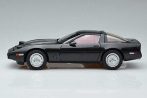 Chevrolet Corvette C4 Preto AUTOart 1:18 71242 Metal - imagem 5 de 8
