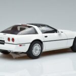 Chevrolet Corvette C4 Branco AUTOart 1:18 71243 Metal - image 3 of 8