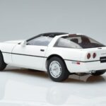Chevrolet Corvette C4 Branco AUTOart 1:18 71243 Metal - image 7 of 8