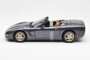 Chevrolet Corvette C5 Cabriolet Roxo Pérola Metálico UT Models 1:18 21010 Metal - imagem 3 de 6