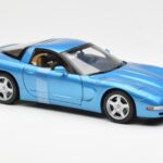 Chevrolet Corvette C5 Azul Metálico UT Models 1:18 - image 4 of 6
