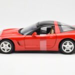 Chevrolet Corvette C5 Hardtop Vermelho UT Models 1:18 - image 3 of 6