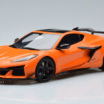 Chevrolet Corvette C8 Z06 Laranja GT Spirit 1:18