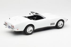 Chevrolet Corvette C3 Cabriolet Can-Am Branco Norev 1:18 189038 Metal - imagem 2 de 6