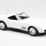 Chevrolet Corvette C3 Cabriolet Can-Am Branco Norev 1:18 - image 4 of 6