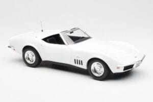 Chevrolet Corvette C3 Cabriolet Can-Am Branco Norev 1:18 189038 Metal - imagem 4 de 6