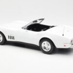 Chevrolet Corvette C3 Cabriolet Can-Am Branco Norev 1:18 - image 5 of 6