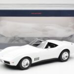 Chevrolet Corvette C3 Cabriolet Can-Am Branco Norev 1:18 - image 6 of 6