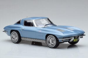 Chevrolet Corvette C2 Sting Ray Azul Norev 1:18 189050 Metal - imagem 4 de 6